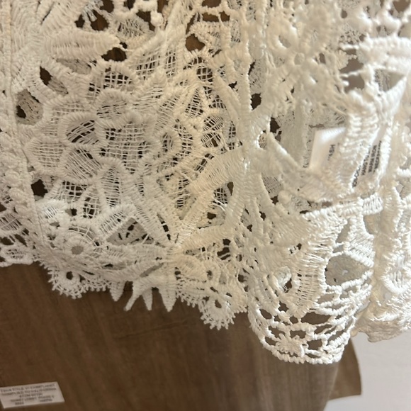 Rabbit Rabbit Rabbit Design Shrug White Lace Size Large. - Picture 4 of 5